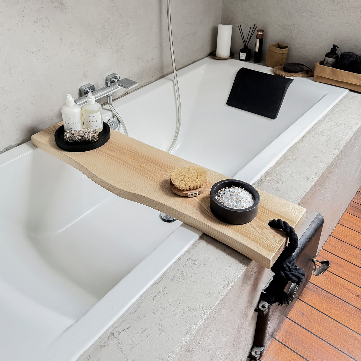 NATURAL WOOD BATH TRAY
