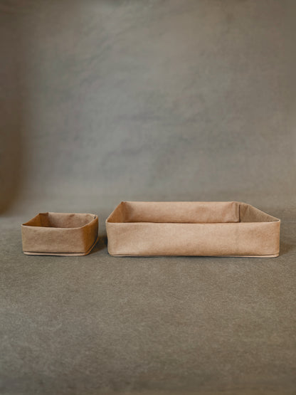 Two sizes of washable paper document tray with dimensions, A4 A6